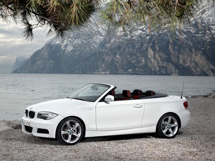  BMW 135i Convertible 2011 года  (фото 6 из 6)